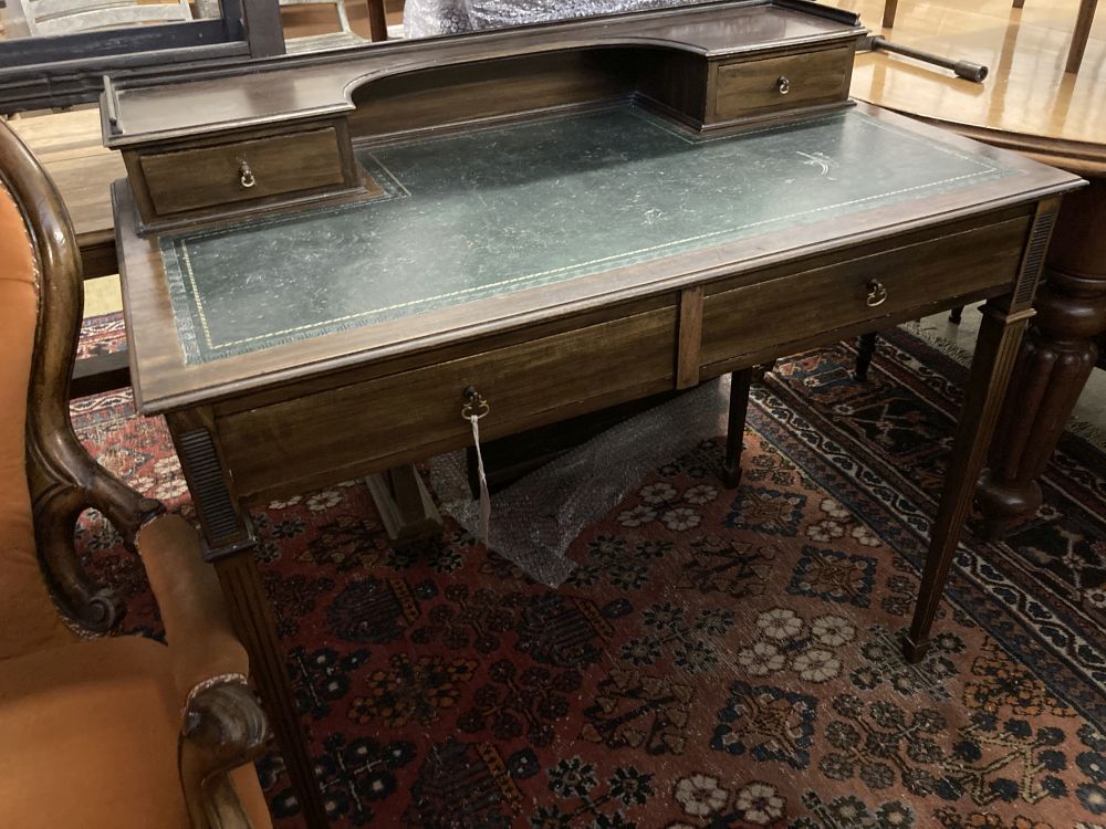 An Edwardian mahogany writing table, width 91cm, depth 52cm, height 74cm